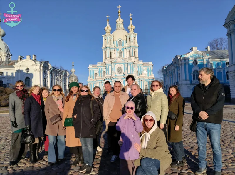 Ночной город и Нева: завораживающий Петербург на автобусе и теплоходе — фото 29