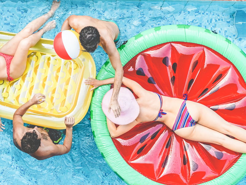 Riva Beach Club — бассейн и частный пляж на острове Пальма Джумейра - экскурсия в Дубай, ОАЭ
