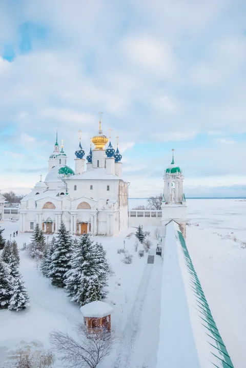 Святыни Ростова: четыре главных монастыря на транспорте туристов