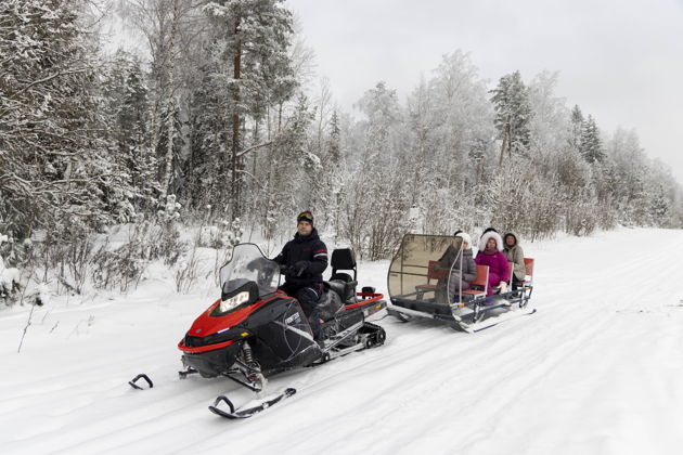 Главное изображение экскурсии - На современных санях за снегоходом - прогулка по лесу