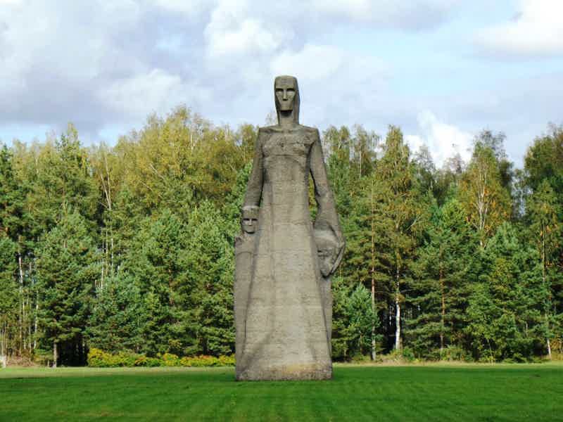 Саласпилсский мемориал жертвам фашизма - фото 1