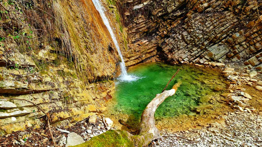 Ущелье «Волчьи Ворота», водопад Мессажай Высокий и заводь Бирюзовая - фото 5