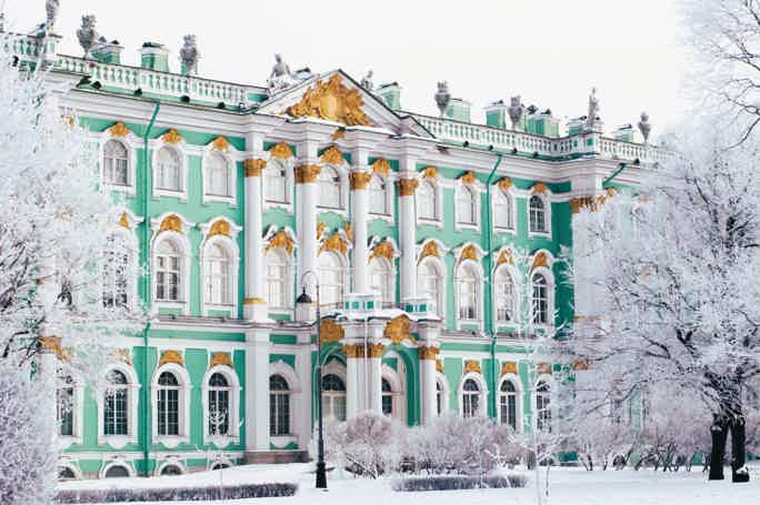 Коллекция Эрмитажа и жизнь Зимнего дворца в мини-группе (с билетами)