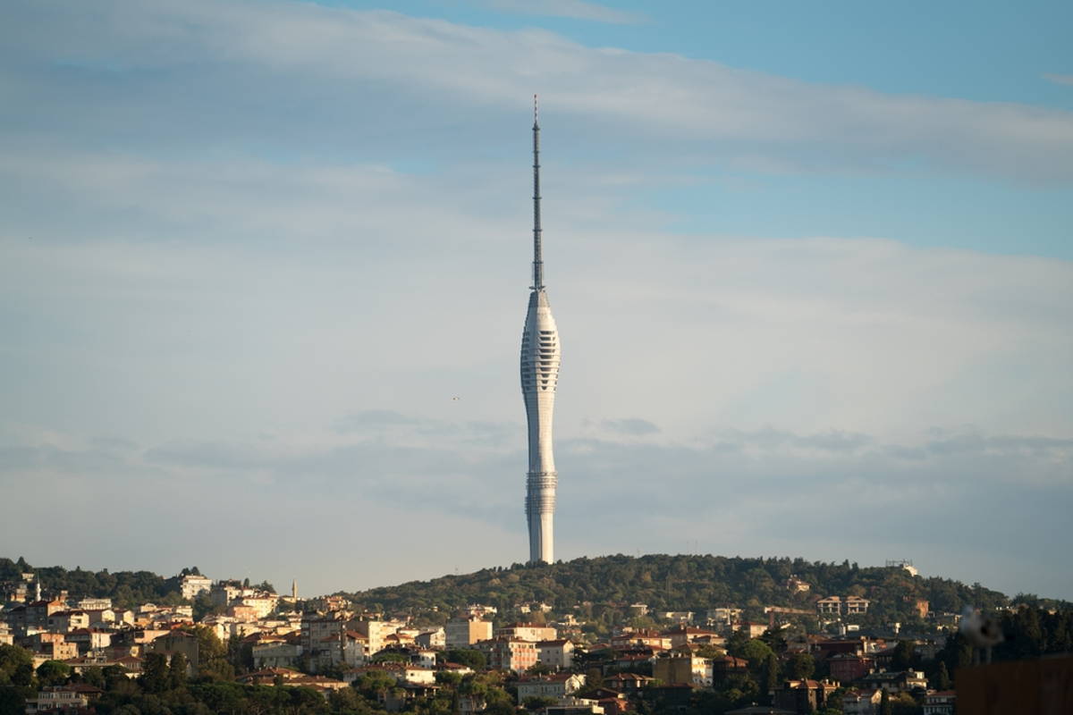 Башня Чамлыджа: билет, еда и трансфер на выбор (сопровождение на англ.)