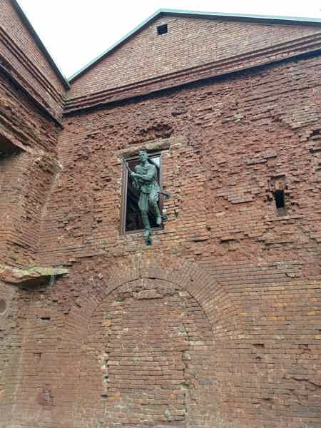 Групповая экскурсия в Брестскую Крепость (территория + музей) - фото 6
