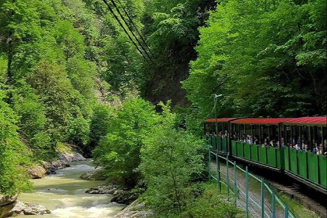 Гуамское ущелье, Горячий Ключ и термальные источники за один день — фото 4