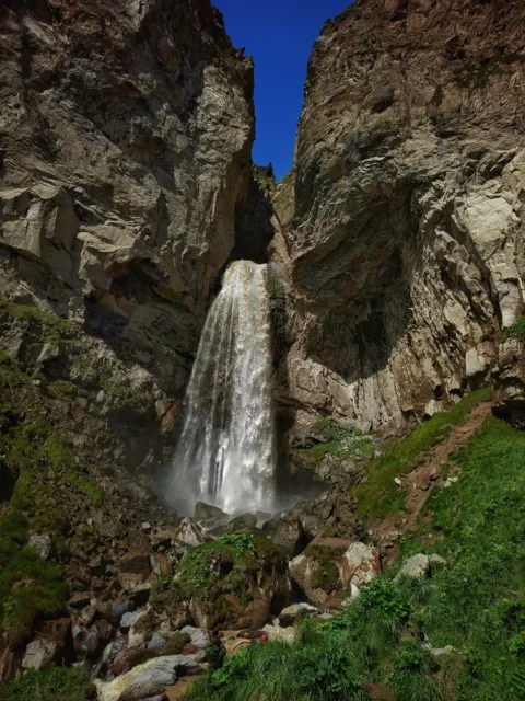 Джилы-Су — царство ущелий и водопадов