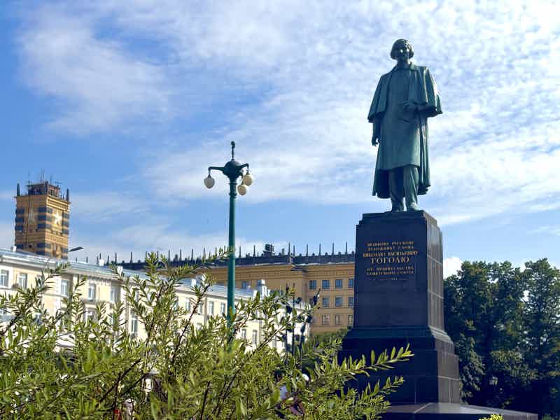 По Гоголевскому бульвару и окрестностям от храма Христа Спасителя - фото 2