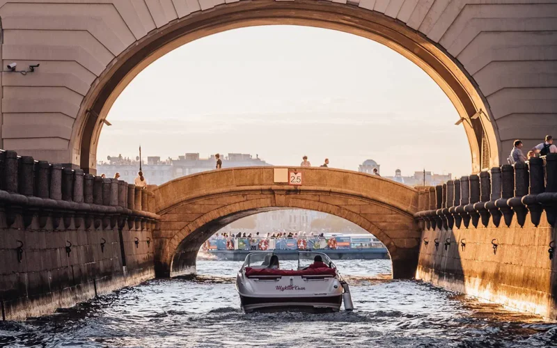 Автобусная экскурсия по центру Петербурга + теплоходная прогулка — фото 16