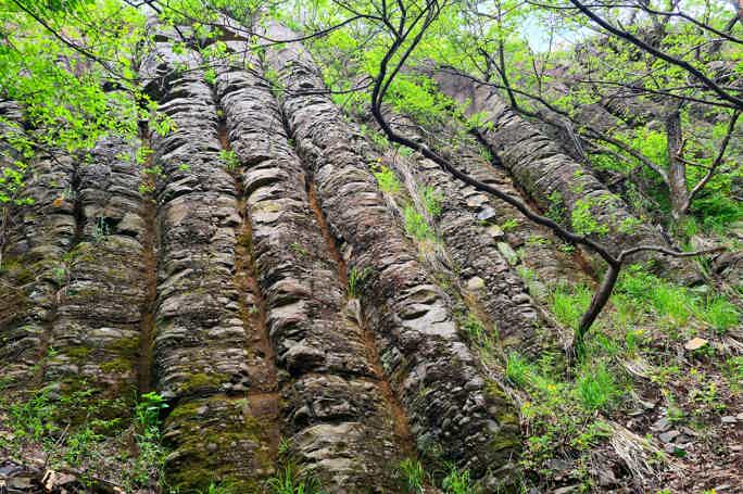 Каменные водопады
