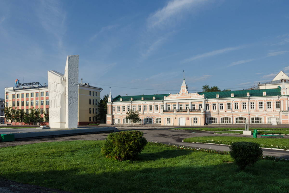 Площадь Революции