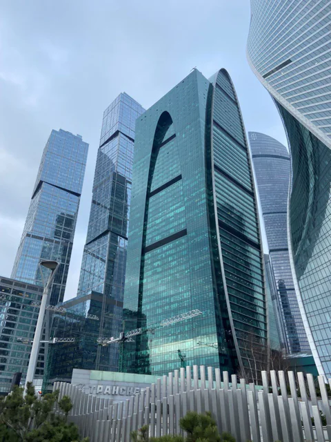 Роскошь, бизнес и ничего лишнего - прогулка по Москва-Сити.