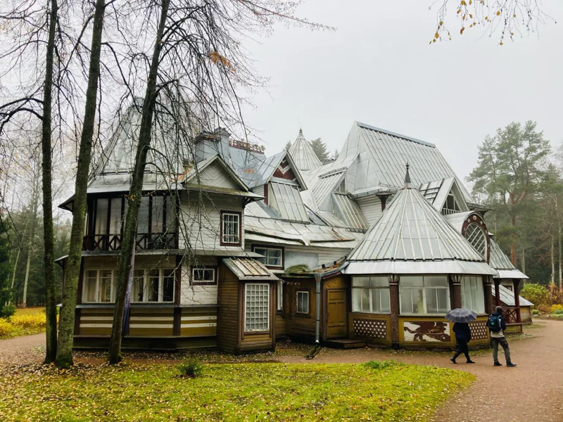 «Обитель богов» и шкатулка Пандоры» в прогулке по Репино — фото 3, Репино | Покатаем