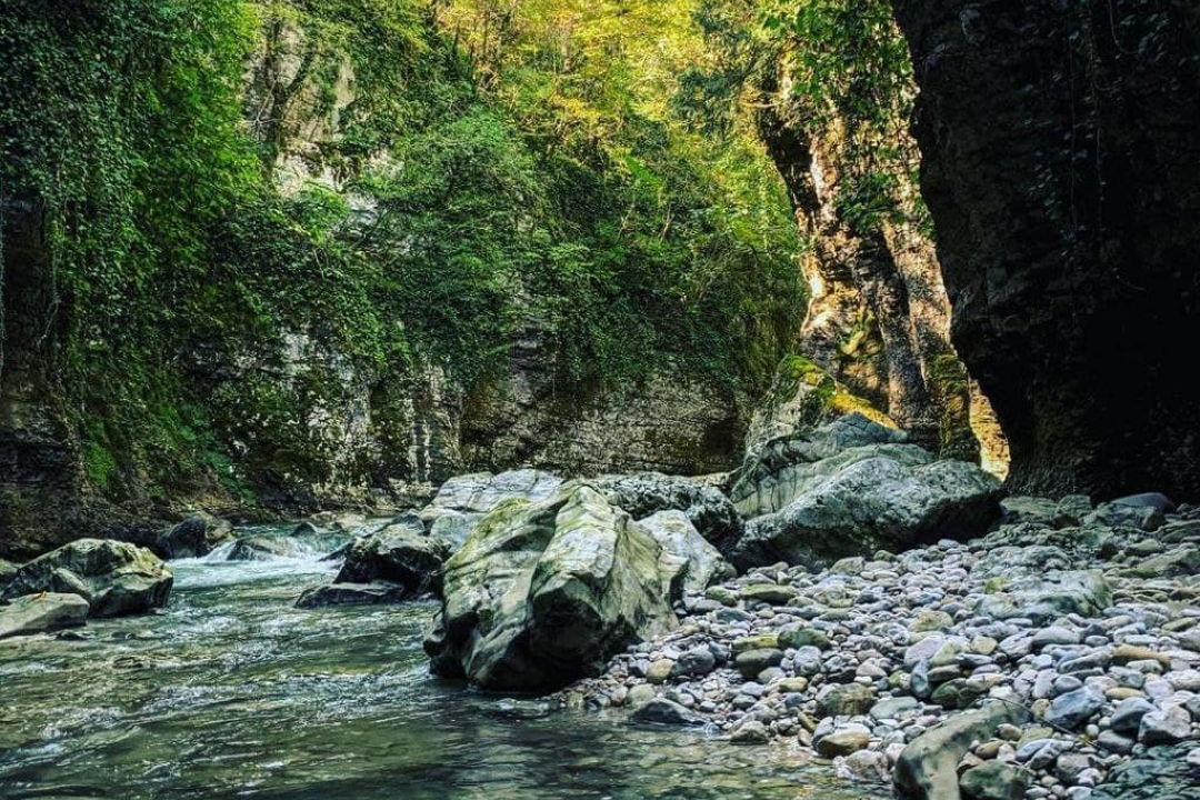 Мартвильский каньон, пещера Прометея и пляж Уреки за 1 день — фото 4