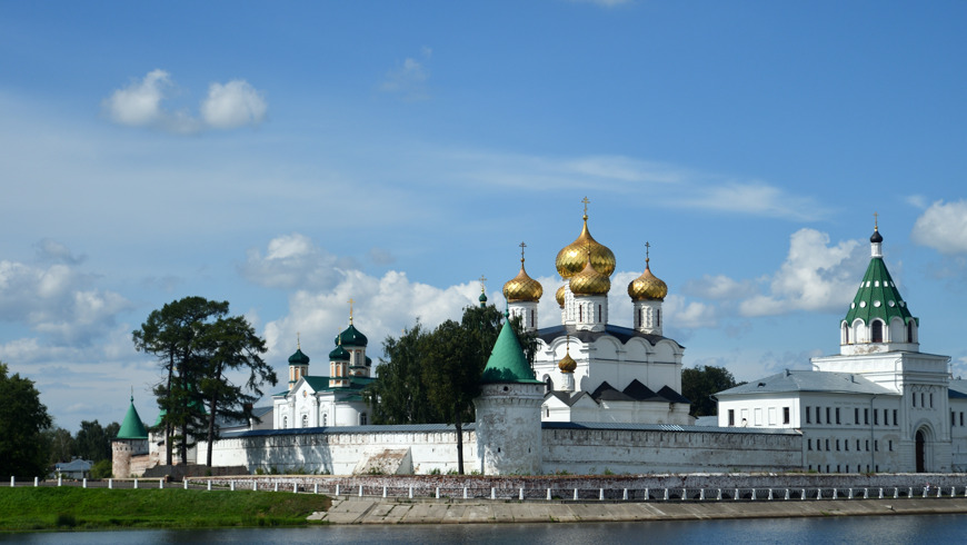 Ипатьевский монастырь — «колыбельная» дома Романовых