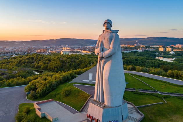 Самостоятельная квест-экскурсия по Мурманску: За полярным кругом