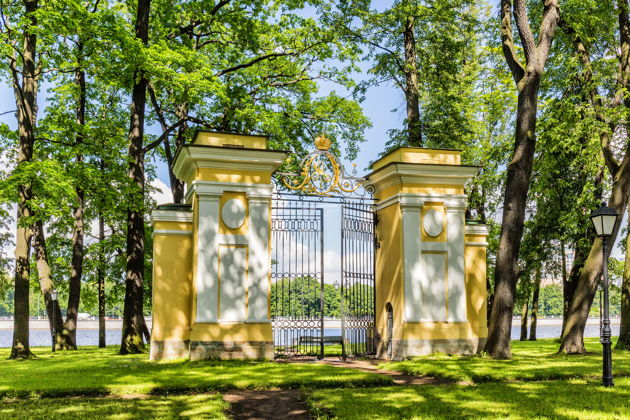Фото к экскурсии Каменный остров: таинственный сад