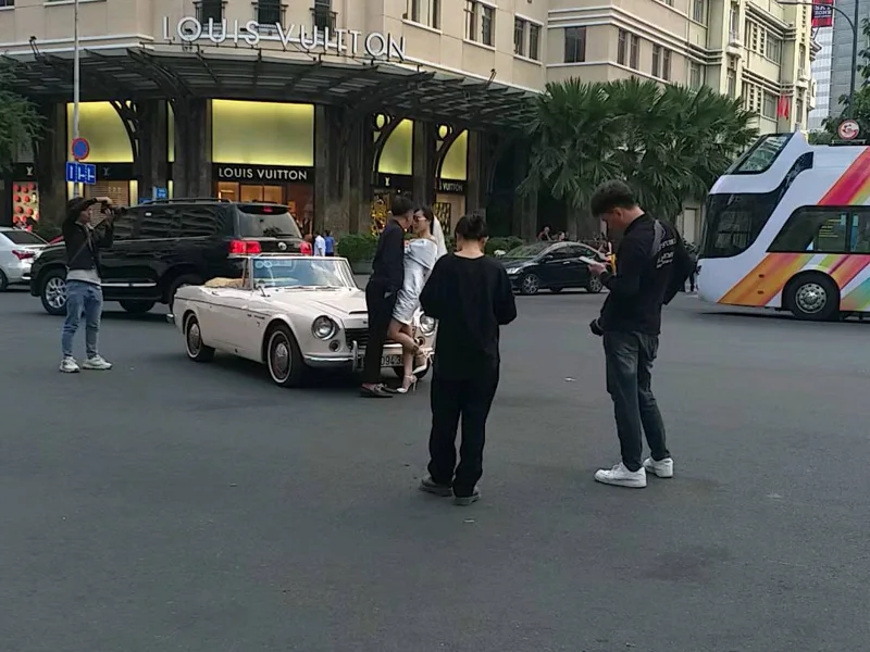 Экскурсия по городу на мотобайке: «другой Сайгон» — фото 5, Хошимин | Покатаем