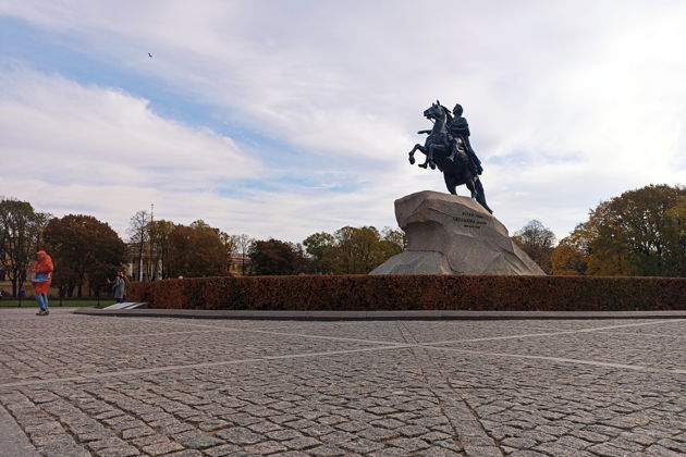 Фото к экскурсии Золотой треугольник Петербурга: обзорная пешеходная экскурсия 