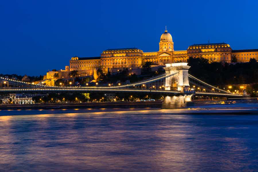 Budapest: Sightseeing-Bootsfahrt mit Begrüßungsgetränk - photo 2