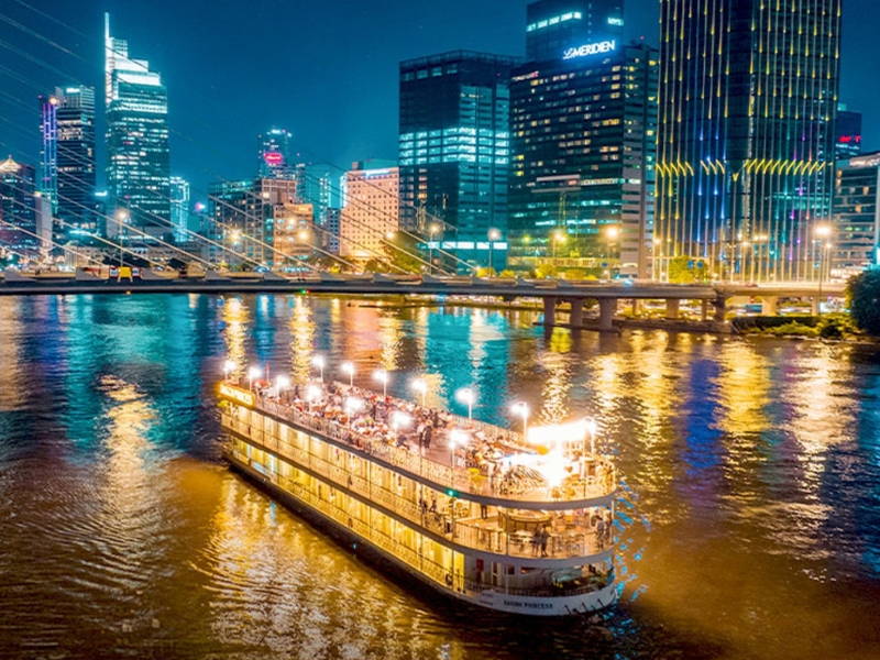 Ужин на корабле Saigon Princess Cruise