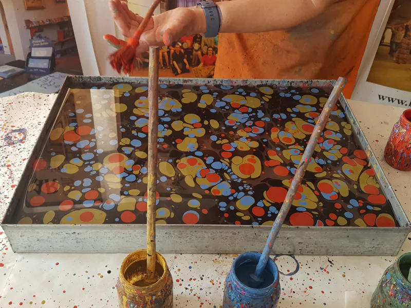 Turkish Marbling Ebru Lessons Workshops In Istanbul — photo 5, Istanbul | Pokataem