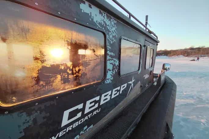 Большой круиз вокруг фортов Кронштадта на аэролодке