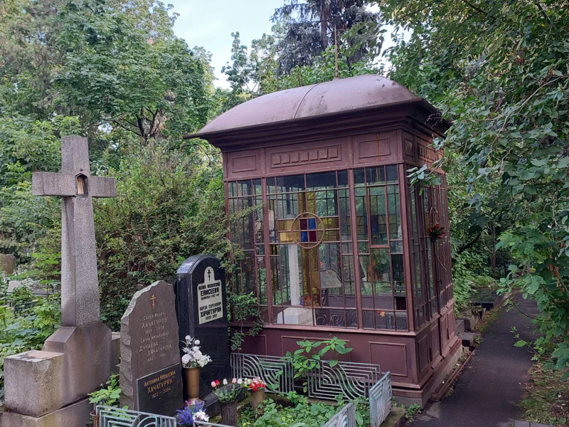 Обзорная прогулка по Новодевичьему кладбищу — фото 3, Москва | Покатаем