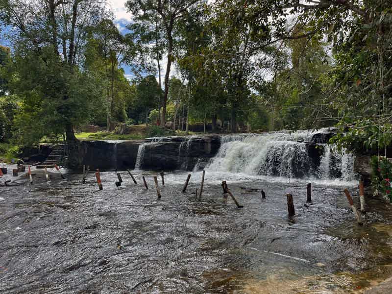 Священная гора Пном Кулен и водопады Камбоджи Короткое описание - фото 1
