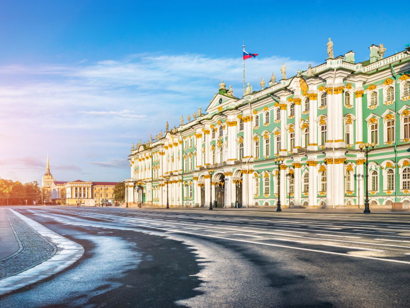 Петербург: шедевры Эрмитажа и музей Фаберже - экскурсия в Санкт-Петербург, Россия