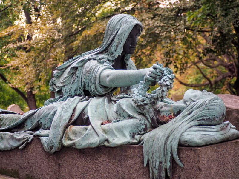 Секреты легендарного кладбища Пер Лашез - экскурсия в Париж, Франция