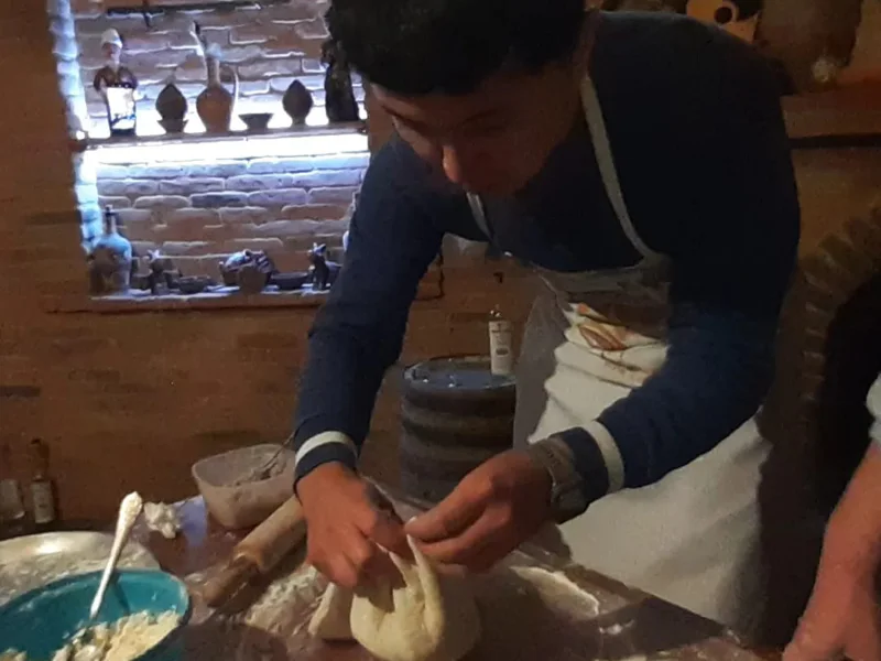 Весёлые мастерклассы грузинской кухни с Шоу Программой в грузинской семье — фото 4, Тбилиси | Покатаем