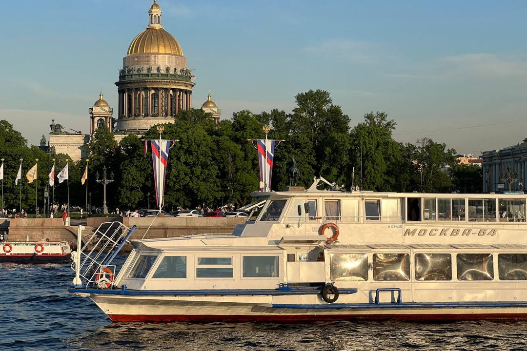 Прогулка по Неве и Финскому заливу на двухпалубном теплоходе — фото 7