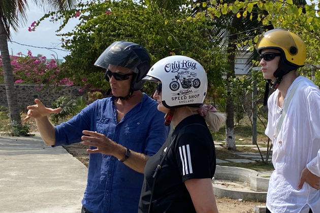 Знакомство с Нячангом за 4 часа: взгляд изнутри (на байке пассажиром)