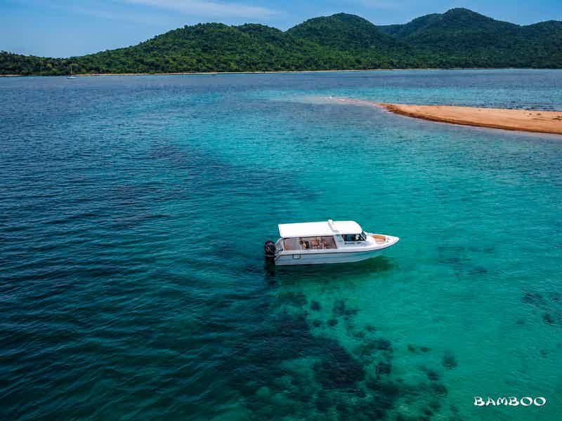 Бамбуковый остров: пляж, снорклинг и морские развлечения - фото 1
