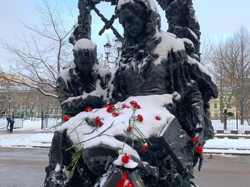 Места памяти блокадного Ленинграда + Пискарёвское кладбище — фото 2, Санкт-Петербург | Покатаем
