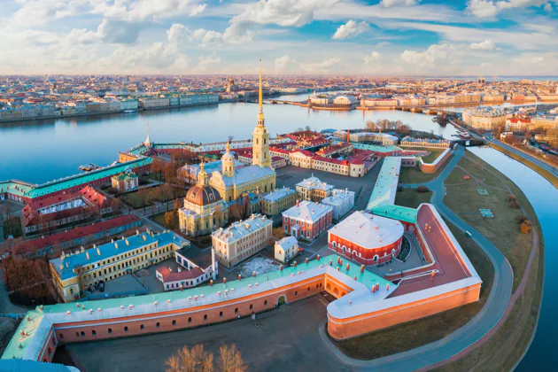 Петропавловская крепость: цитадель, тюрьма, усыпальница в мини-группе — экскурсия, Санкт-Петербург | Покатаем