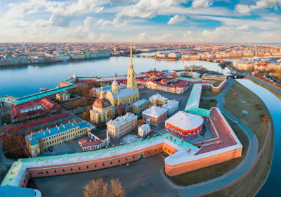 Петропавловская крепость: цитадель, тюрьма, усыпальница в мини-группе