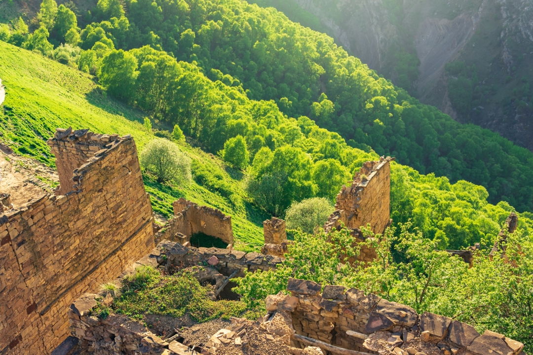 Горный аул-призрак Гамсутль, Чохские террасы и Салтинский водопад  — фото 2