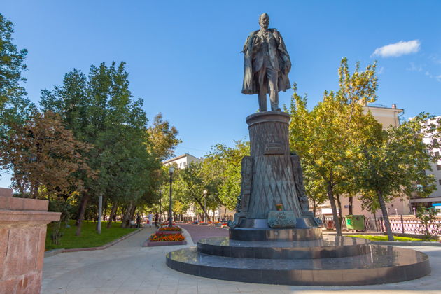 Виды «Публичные и не очень дома Сретенки» — гуляем по Сретенскому бульвару (18+)