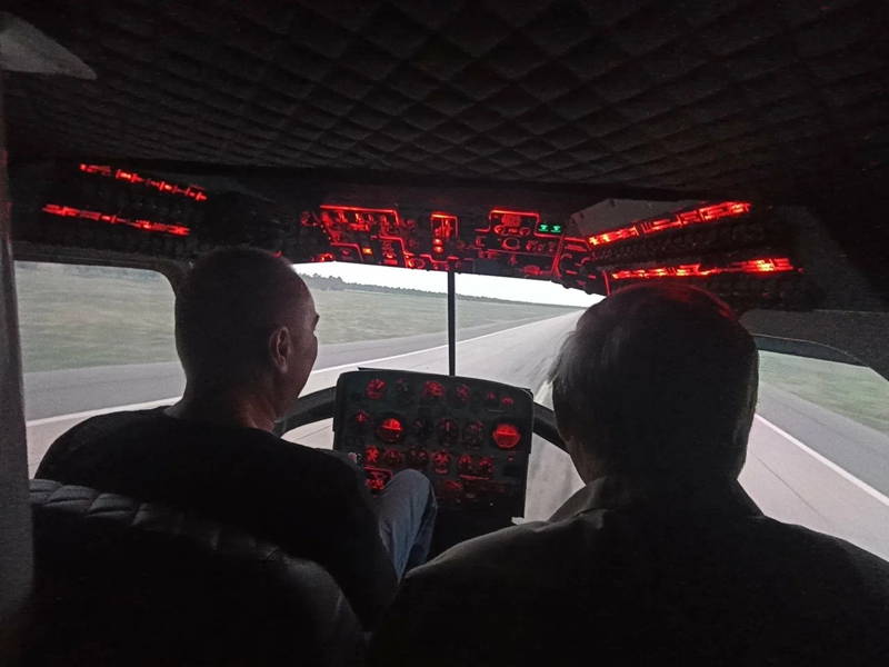 Полет на авиатренажере боевого вертолета «Ми-2»