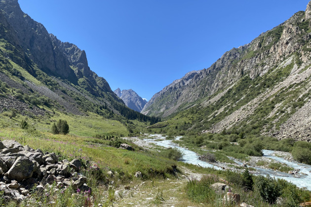 Горы и альпийских луга: Национальный парк Ала-Арча и мост ущелья Чункурчак