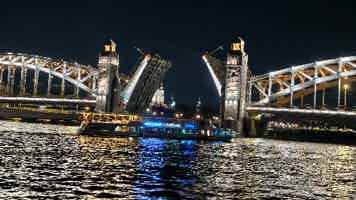 Экскурсия "Джаз над ночной Невой: на музыкальном теплоходе к разводным мостам" - фото отзыва 2