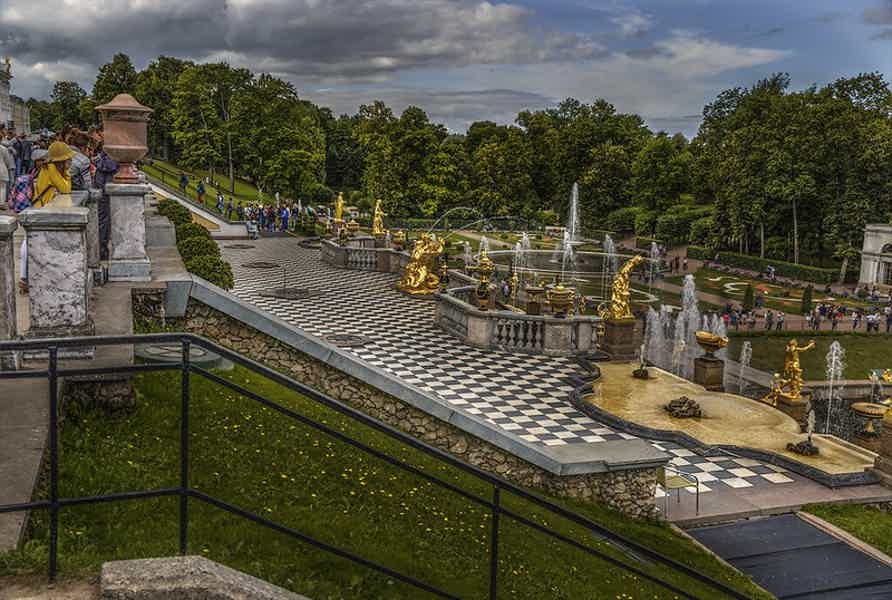 Personal tour of the Peterhof by minivan - photo 2
