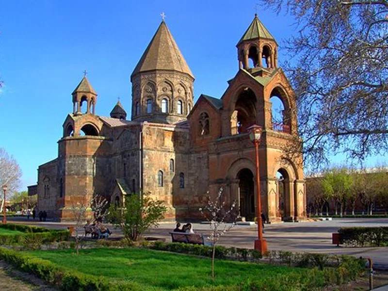 Св. Эчмиадзин (церкви св.Гаяне и св.Рипсиме),Кафедральный собор, Звартноц — фото 5, Ереван | Покатаем