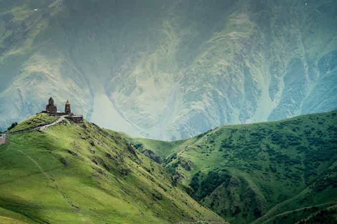 Казбег -Ананури -Гудаури:Легендарные пейзажи. экскурсия в мини-группе