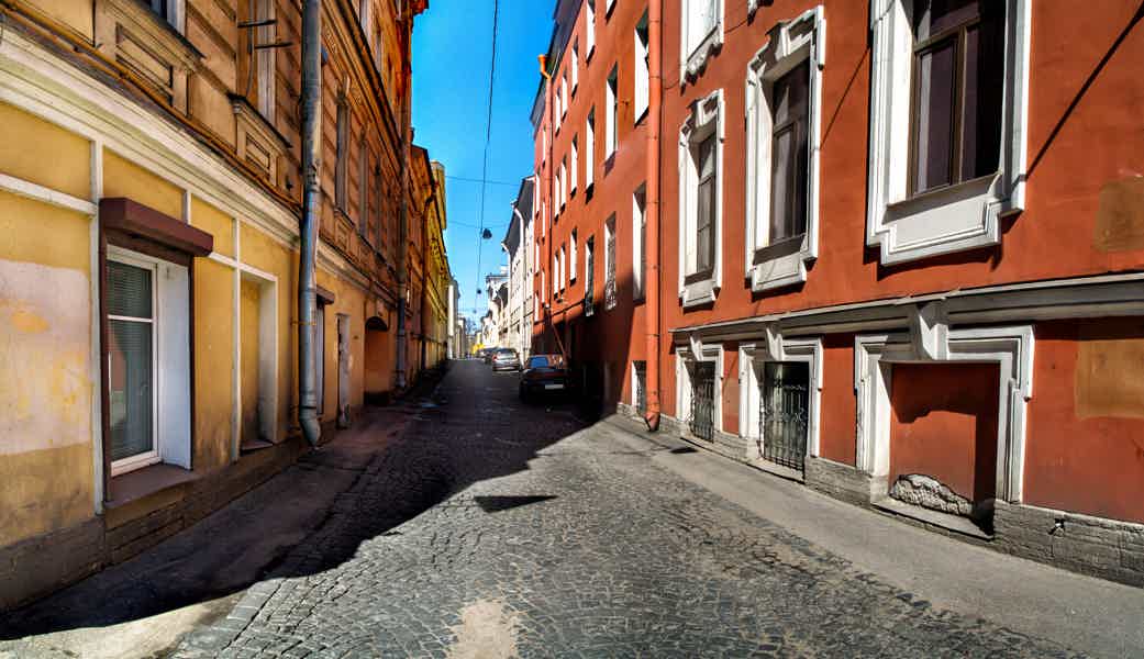 Улица Репина — самая узкая улица в городе (Индивидуальная) - фото 1