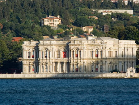 Дворец Бейлербей