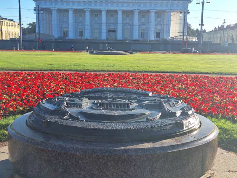 Сердце Петербурга: Тайны Стрелки Васильевского и Университетской набережной - фото 6
