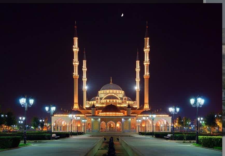 Вечерняя автопрогулка по трем главным мечетям Чечни, Лестница в небеса - фото 3